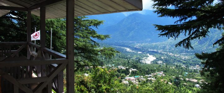 must visit places near Manali offbeat stay options