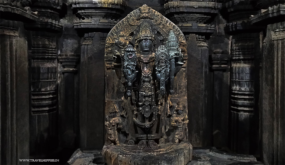 Somanathapura-Temple-Fake-Kesava-idol.jpg